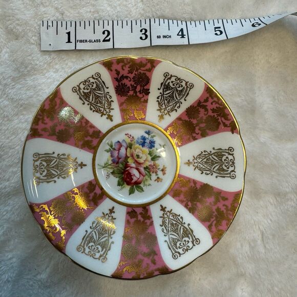 Paragon Fine Bone China Teacup & Saucer, Pink & White w Gilt Designs, Floral - Picture 5 of 12